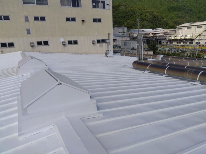 日光市の電子部品工場　屋根塗装｜小屋 屋根塗装